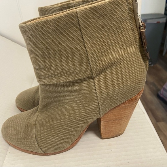 Rag and Bone New York Newbury classic neutral heel booties size 8 women’s - Picture 4 of 12